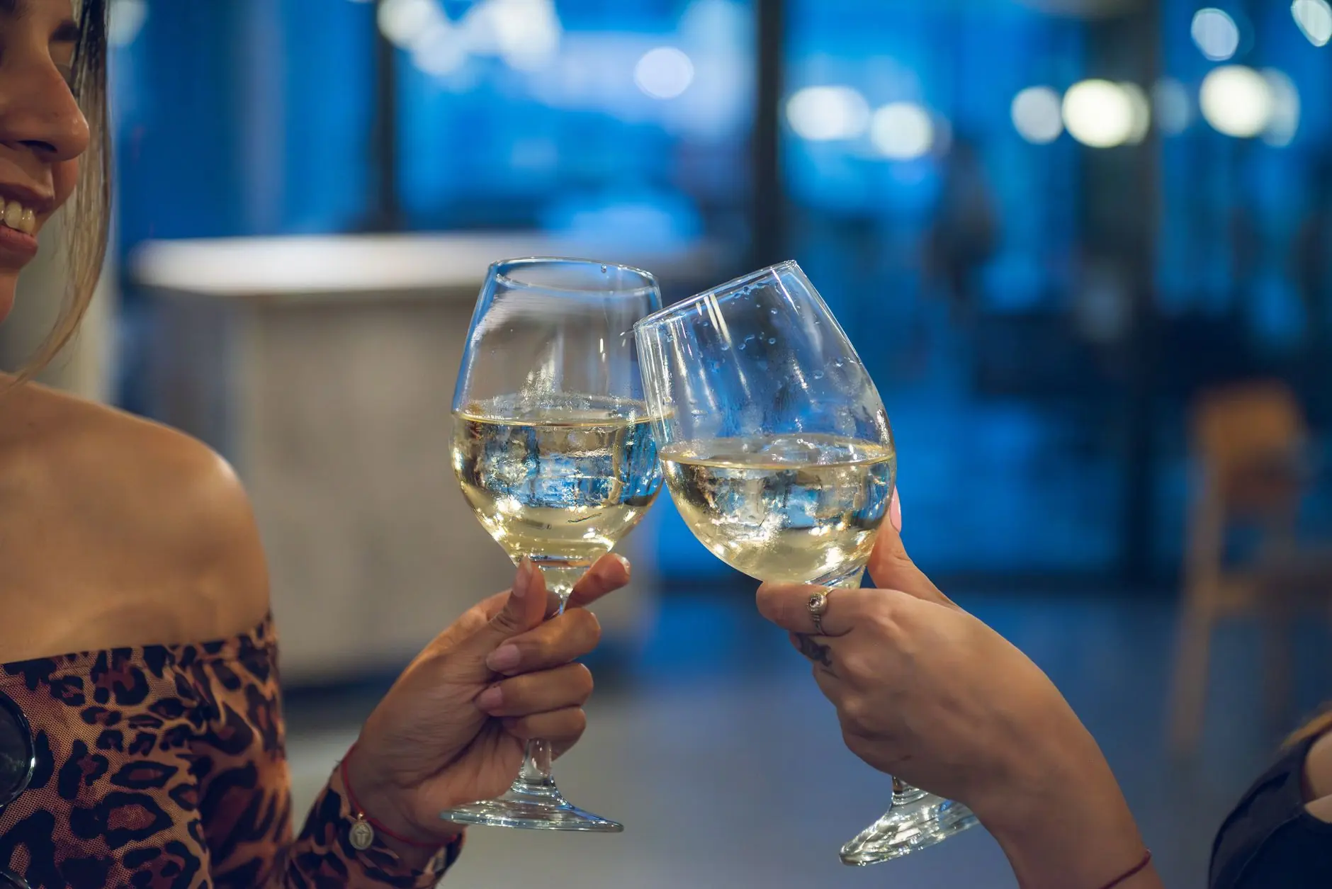 南昌手机配件市场趋势：数据线与充电头技术升级路径分析